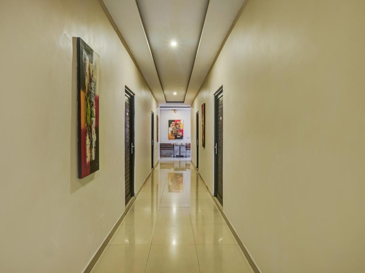 Oyo 90986 Hotel Srikandi Adisucipto Kalasan Εξωτερικό φωτογραφία